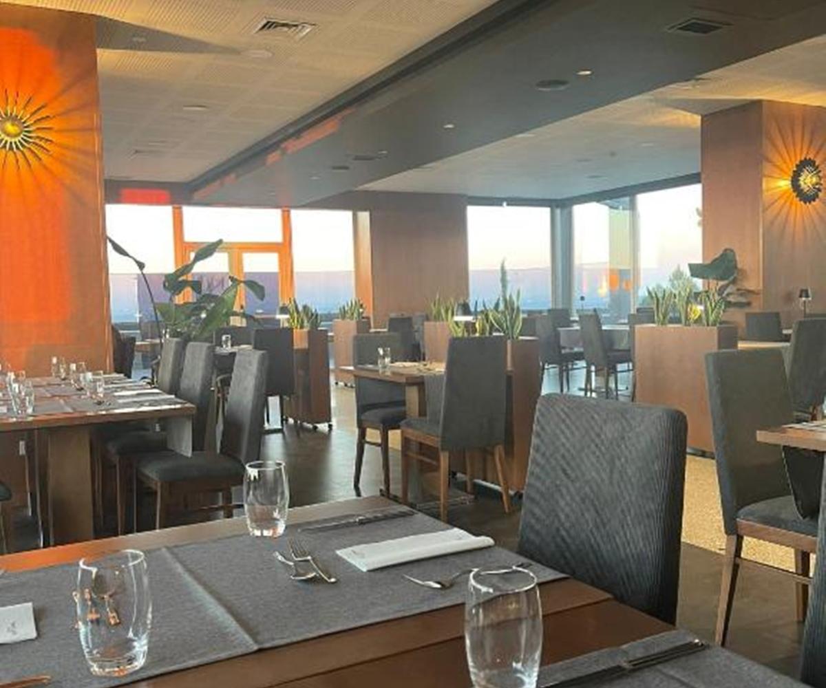 Hotel Versatile กัวร์ดา ภายนอก รูปภาพ