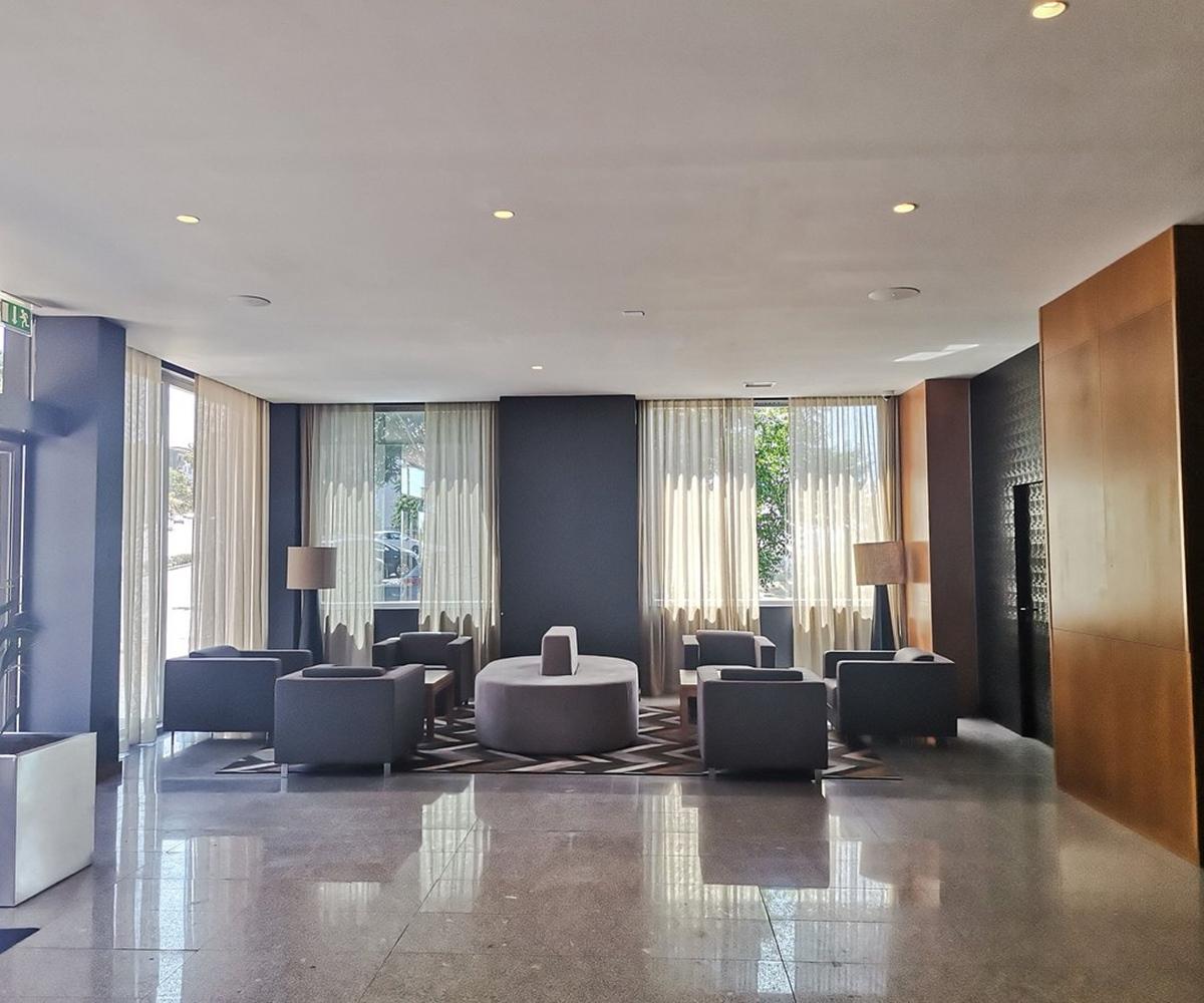 Hotel Versatile กัวร์ดา ภายนอก รูปภาพ